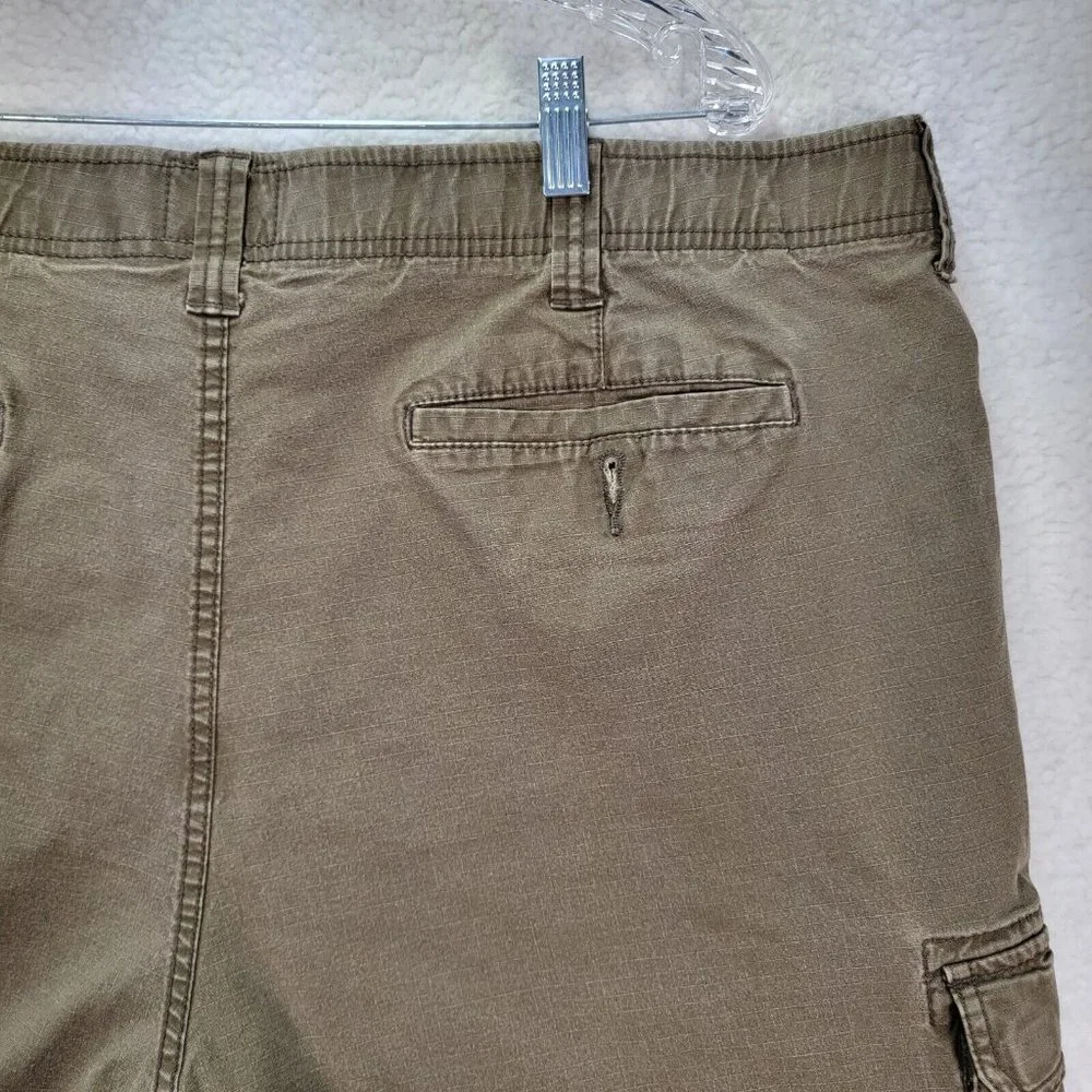 St. John's Bay Brown Stretch Relaxed Fit Classic Casual Active Cargo Shorts